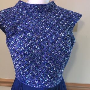 Stunning Dress with Beaded and Sequin details